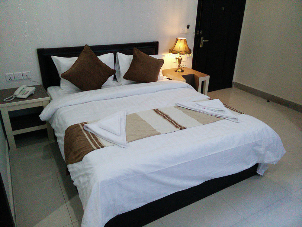 Leaph Sokhak Hotel Phnom Penh Exterior photo