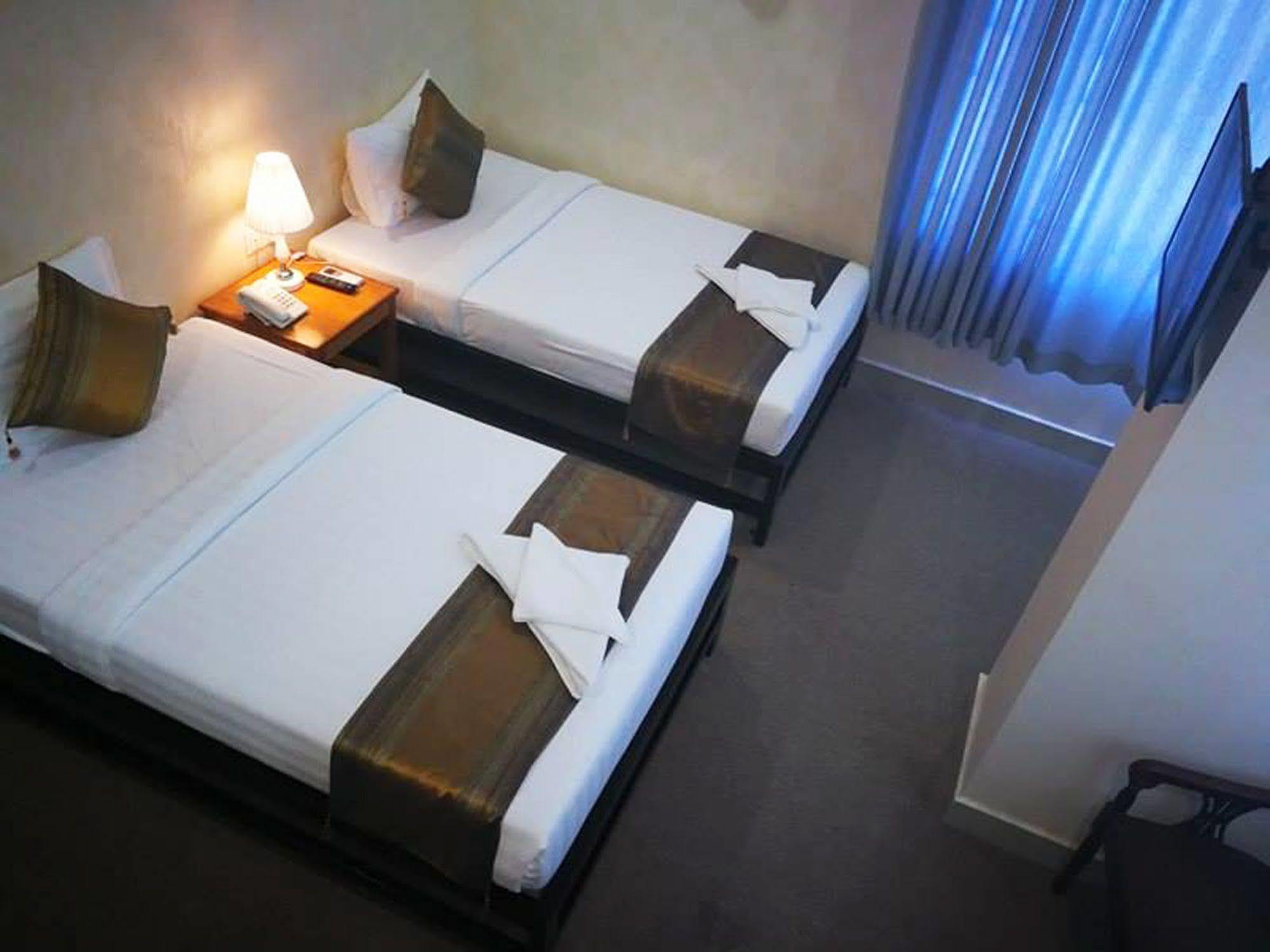 Leaph Sokhak Hotel Phnom Penh Exterior photo